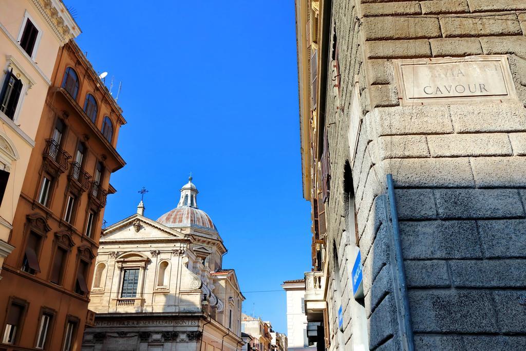 Cozy Apartment Fabia 300 Mt From Colosseum エクステリア 写真